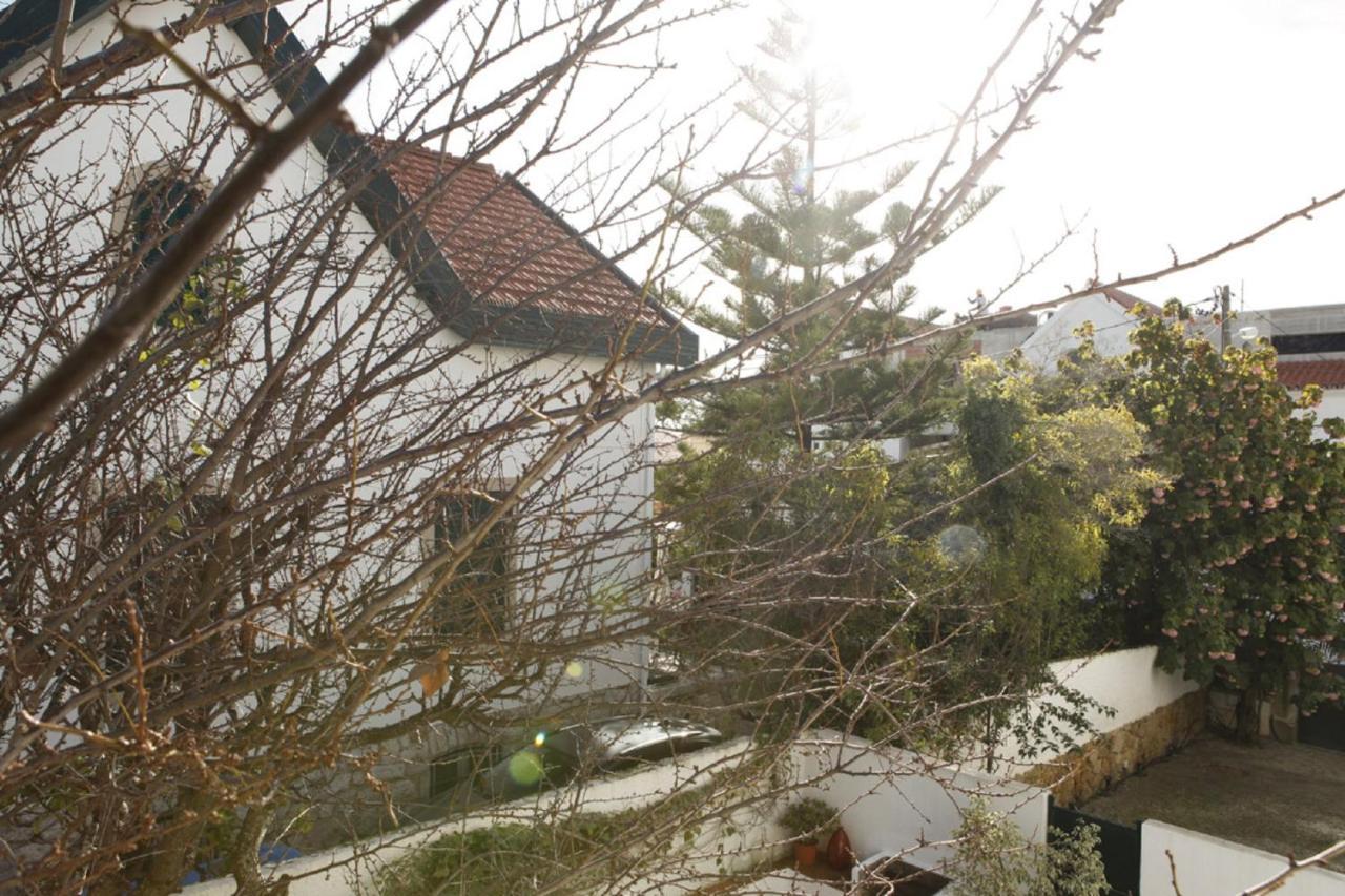 Cushy Apartment With Garden In エストリル エクステリア 写真