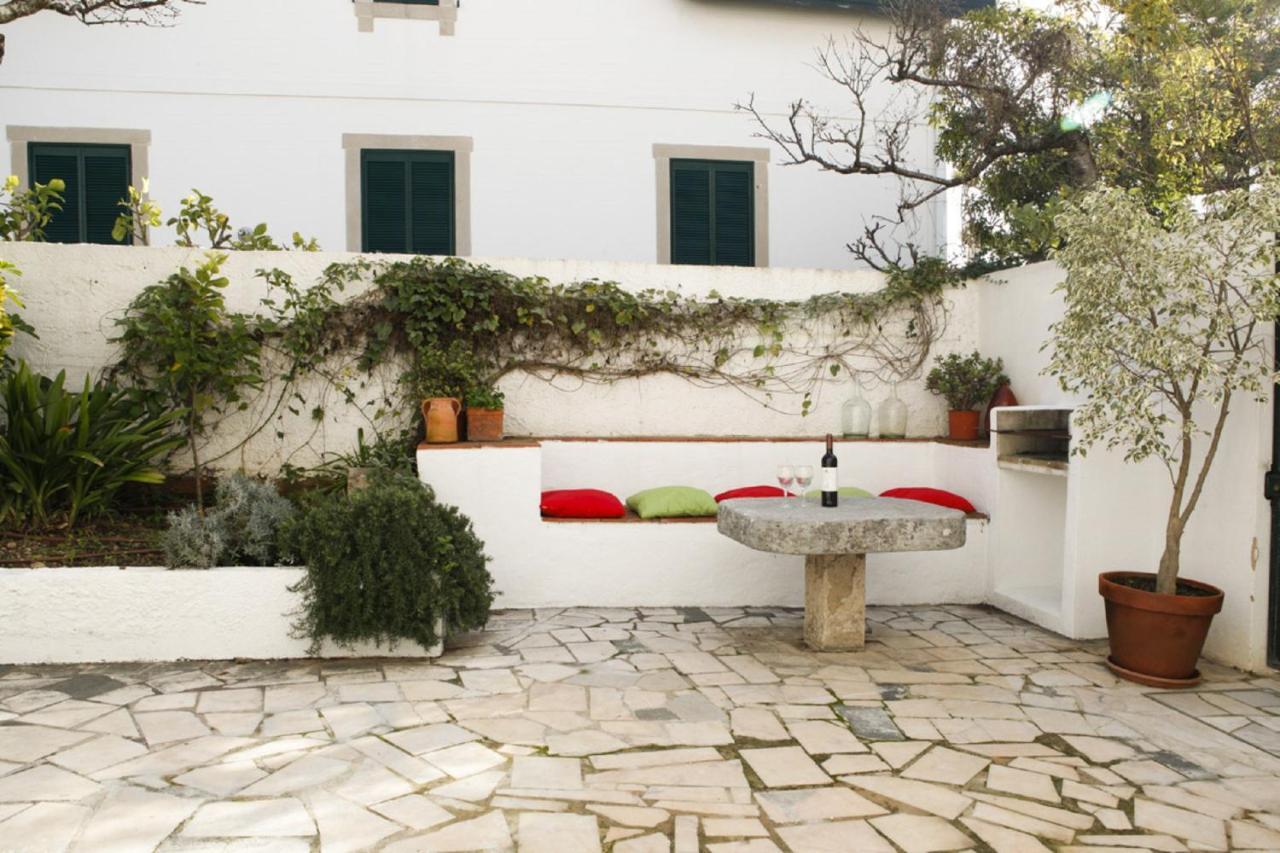Cushy Apartment With Garden In エストリル エクステリア 写真