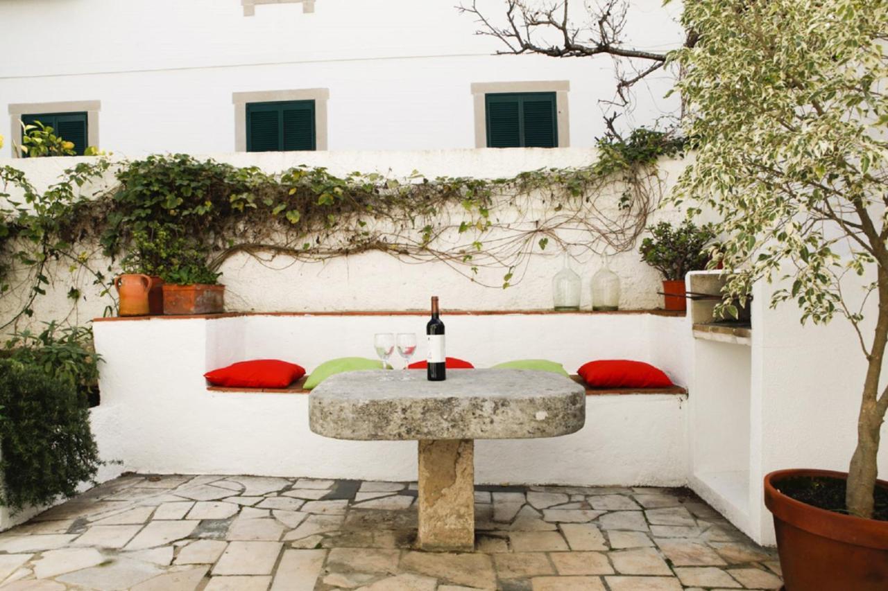 Cushy Apartment With Garden In エストリル エクステリア 写真