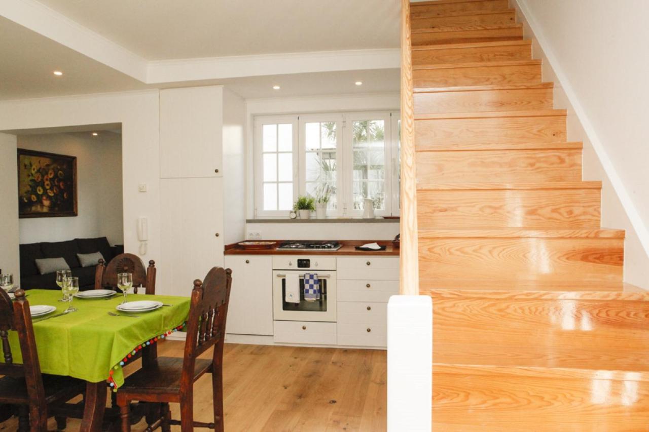 Cushy Apartment With Garden In エストリル エクステリア 写真
