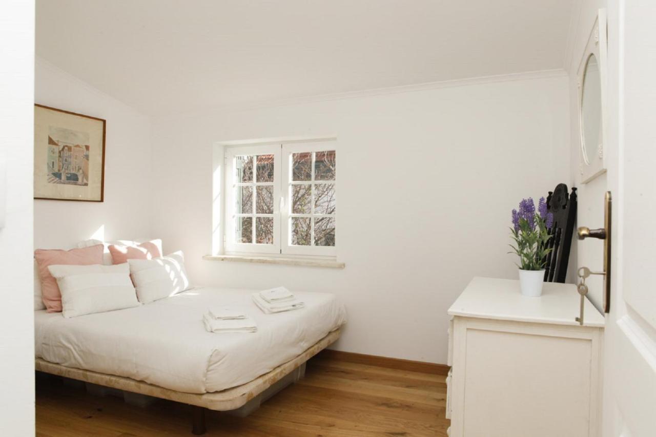 Cushy Apartment With Garden In エストリル エクステリア 写真