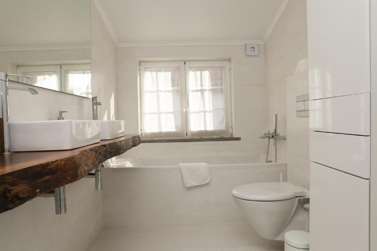 Cushy Apartment With Garden In エストリル エクステリア 写真