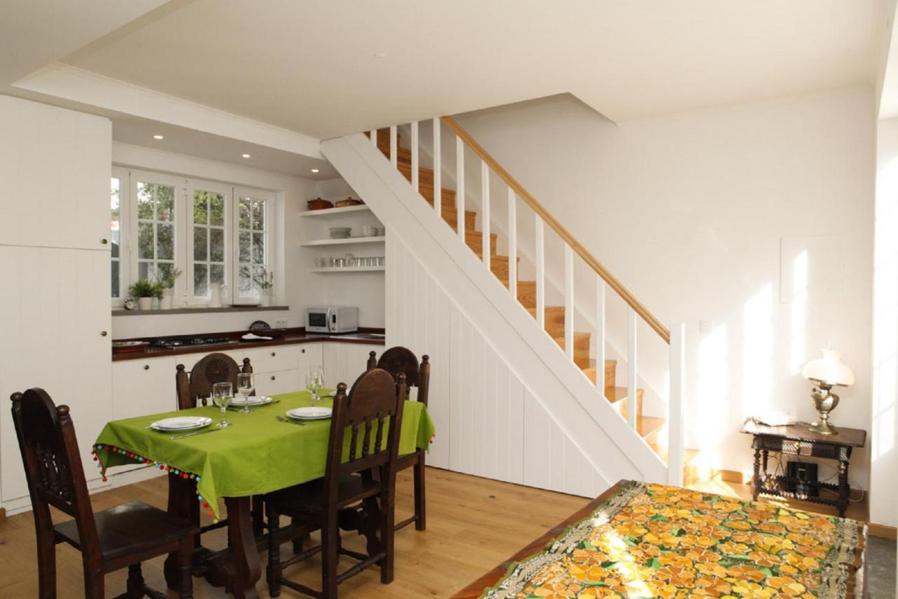 Cushy Apartment With Garden In エストリル エクステリア 写真