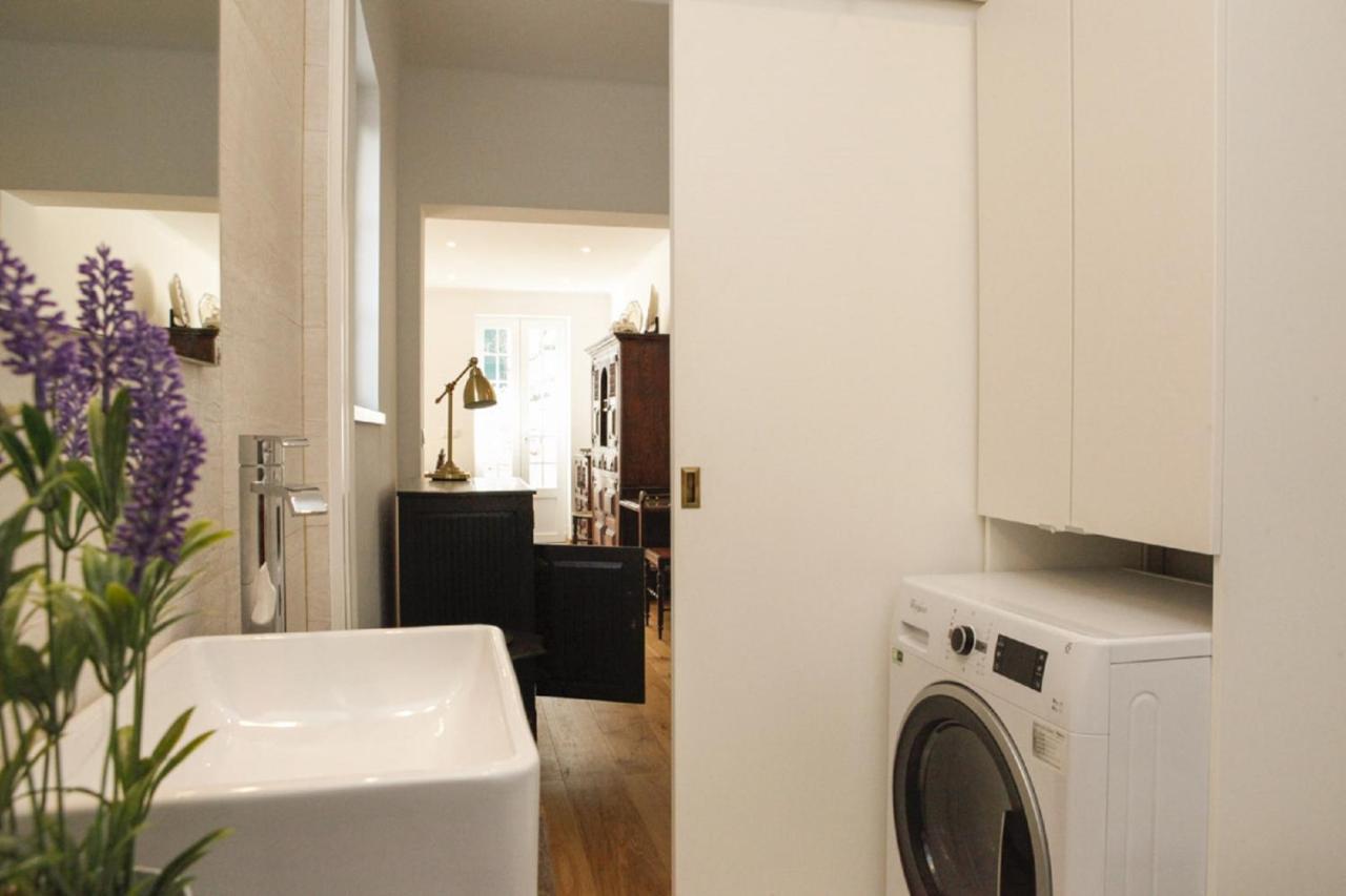 Cushy Apartment With Garden In エストリル エクステリア 写真
