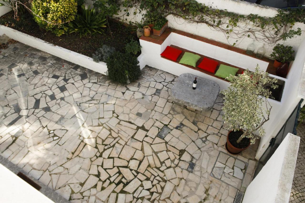 Cushy Apartment With Garden In エストリル エクステリア 写真