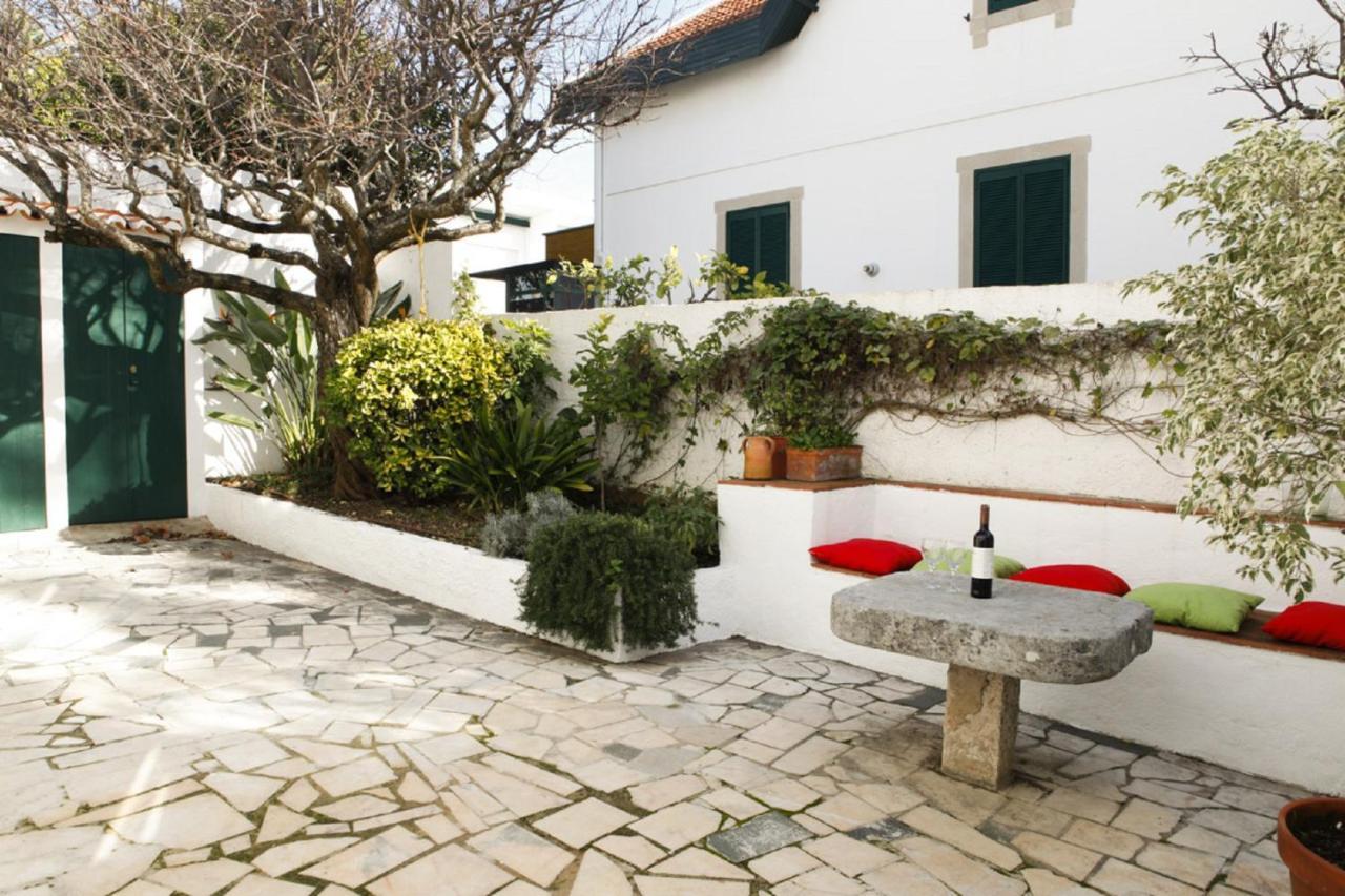 Cushy Apartment With Garden In エストリル エクステリア 写真