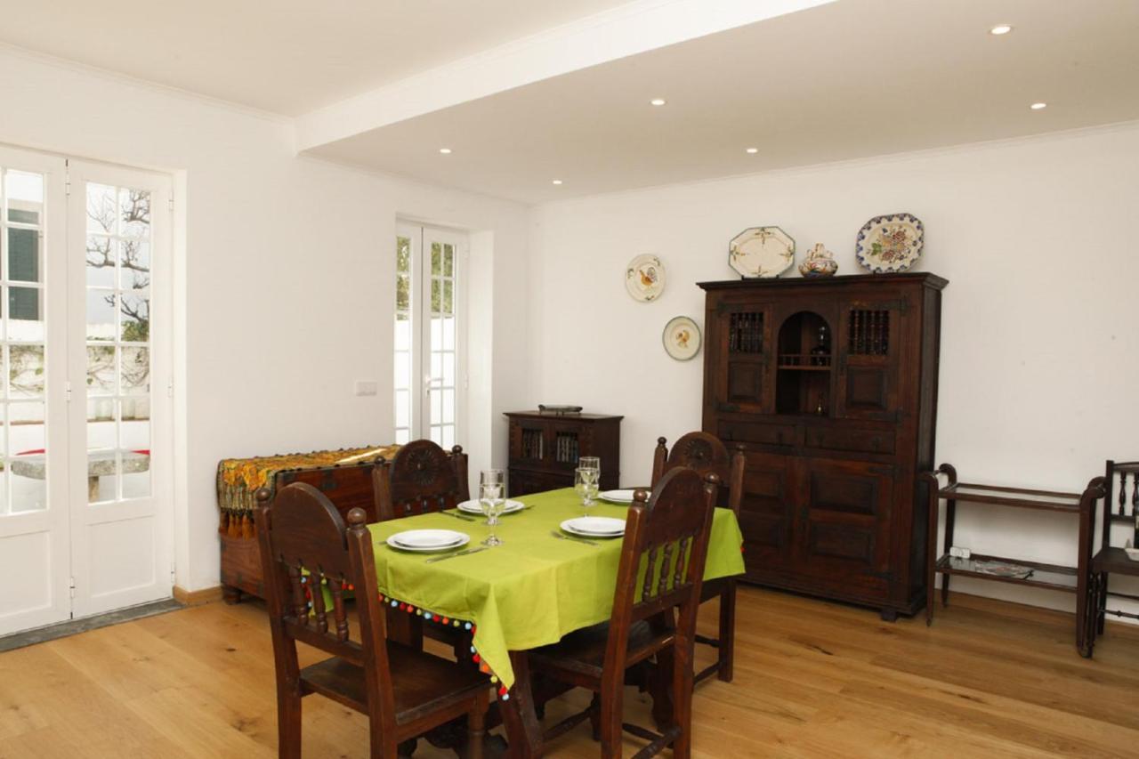 Cushy Apartment With Garden In エストリル エクステリア 写真